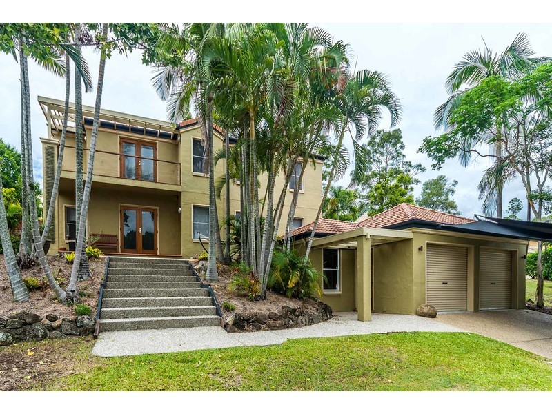 12 Pacific Pines Boulevard, Pacific Pines QLD 4211