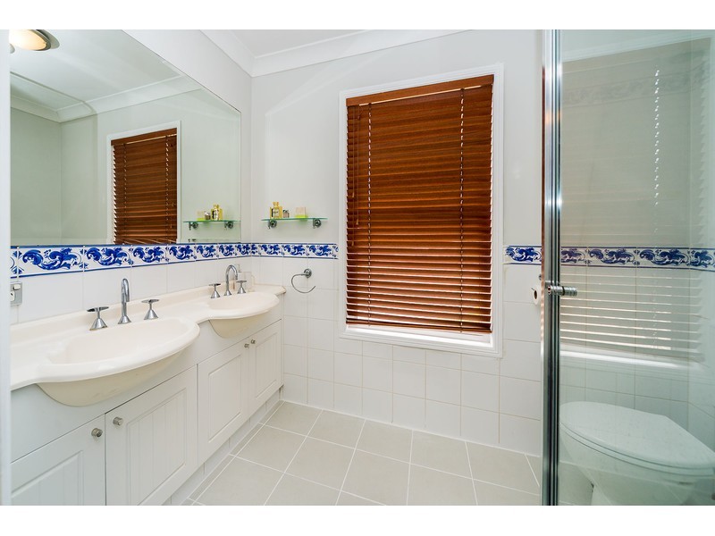 12 Pacific Pines Boulevard, Pacific Pines QLD 4211