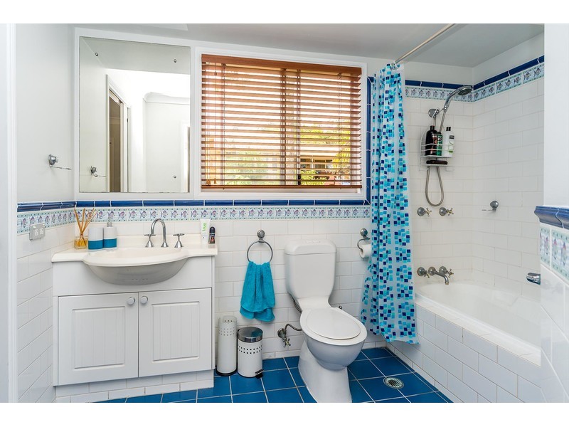 12 Pacific Pines Boulevard, Pacific Pines QLD 4211