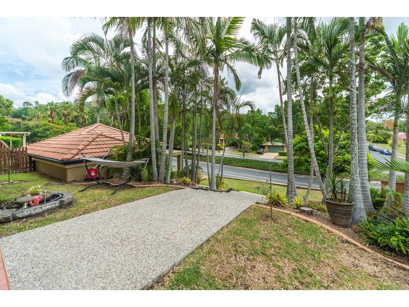 12 Pacific Pines Boulevard, Pacific Pines QLD 4211