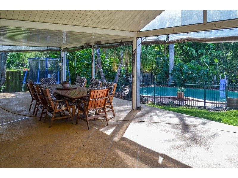 6 Mundulla Place, Helensvale QLD 4212