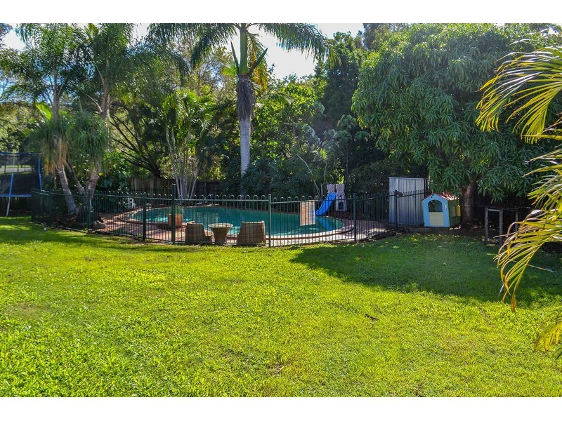 6 Mundulla Place, Helensvale QLD 4212