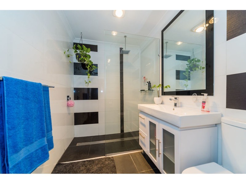 28 Sidney Nolan Drive, Coombabah QLD 4216