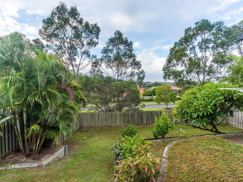 7 Duror Street, Pacific Pines QLD 4211