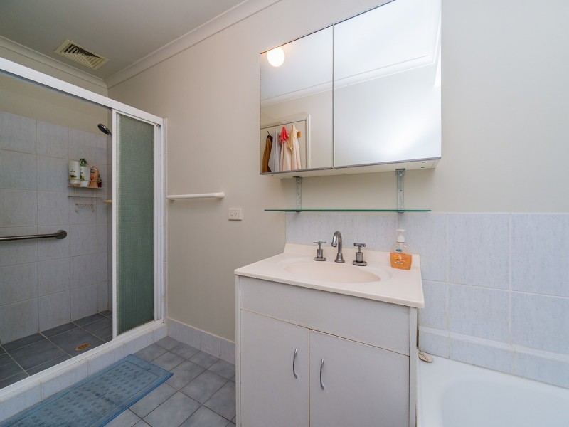 1/6 Oscar Court, Oxenford QLD 4210