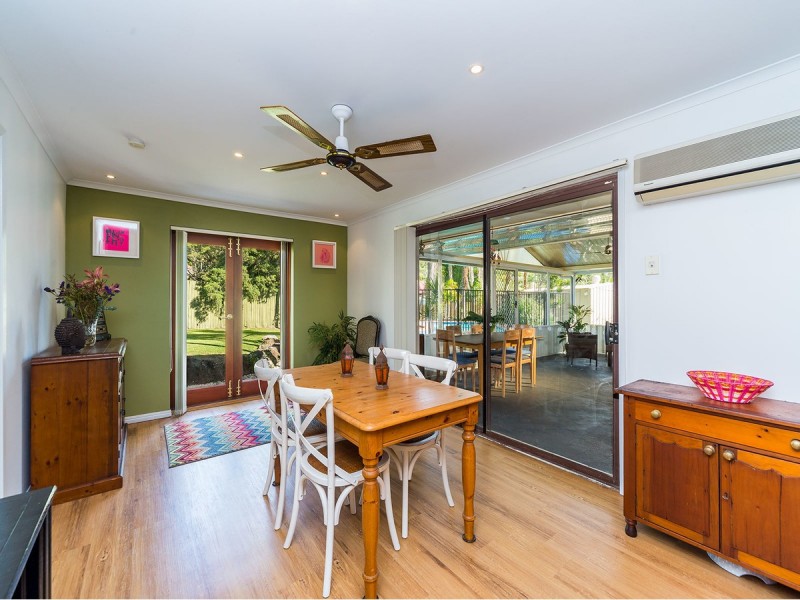 12 Renmark Court, Helensvale QLD 4212