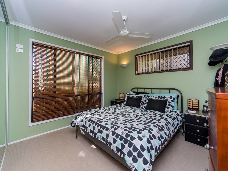 12 Renmark Court, Helensvale QLD 4212