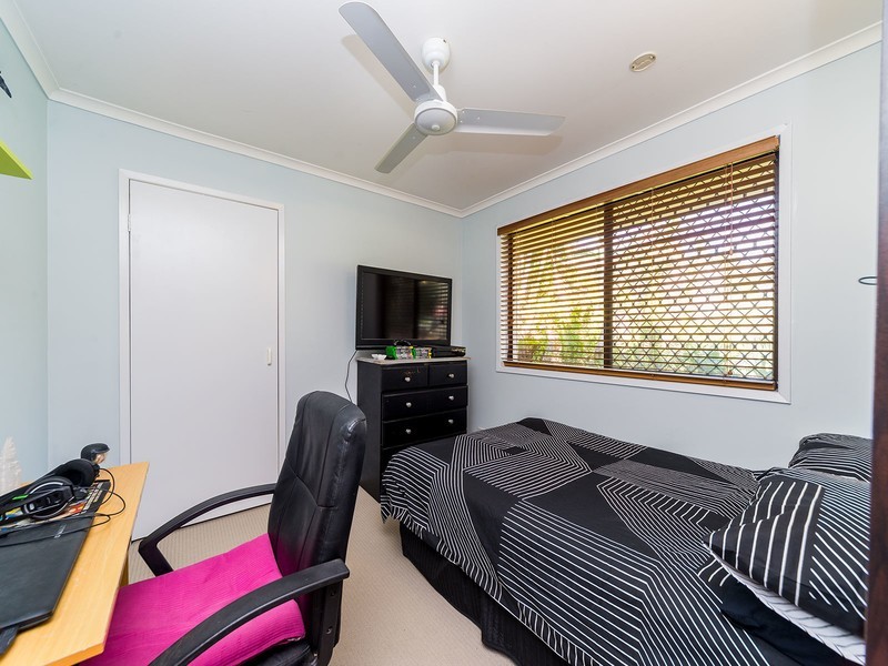 12 Renmark Court, Helensvale QLD 4212