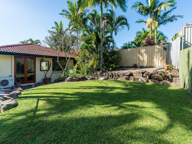 12 Renmark Court, Helensvale QLD 4212