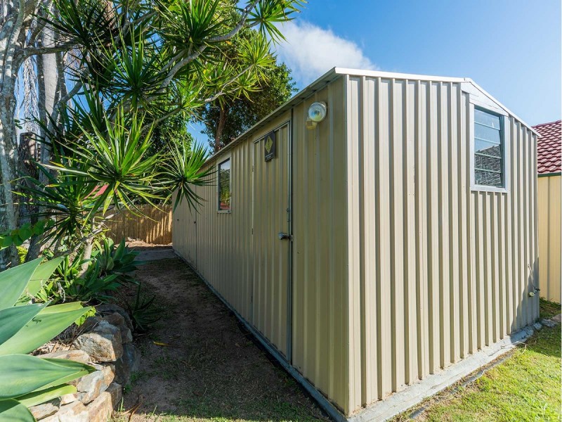 12 Renmark Court, Helensvale QLD 4212