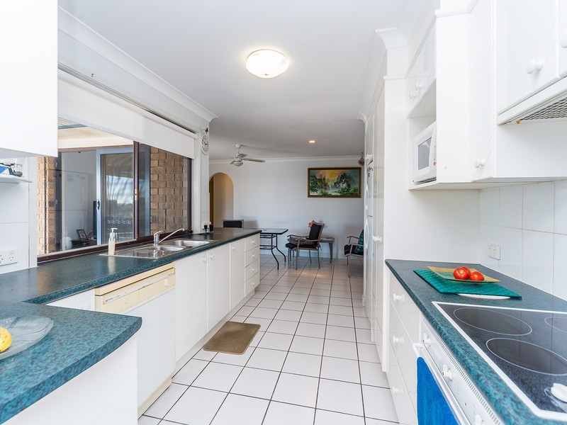 8 Atherton Court, Helensvale QLD 4212