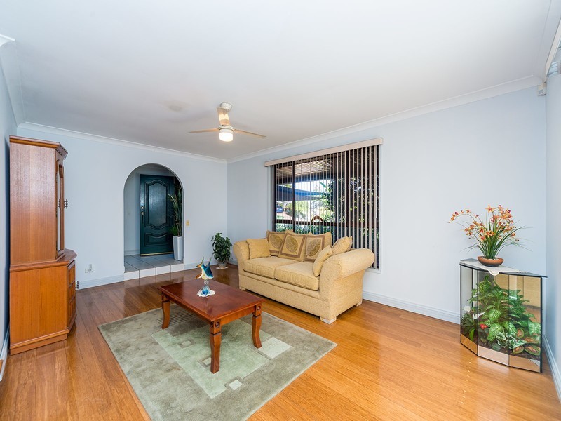 8 Atherton Court, Helensvale QLD 4212