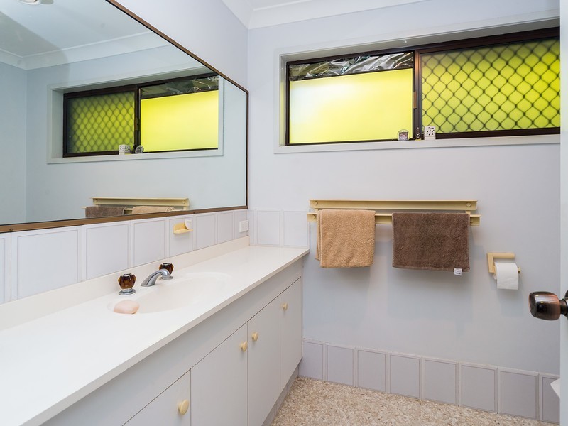 8 Atherton Court, Helensvale QLD 4212