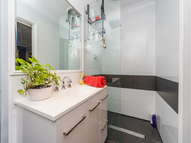 15 Bernini Drive, Coombabah QLD 4216