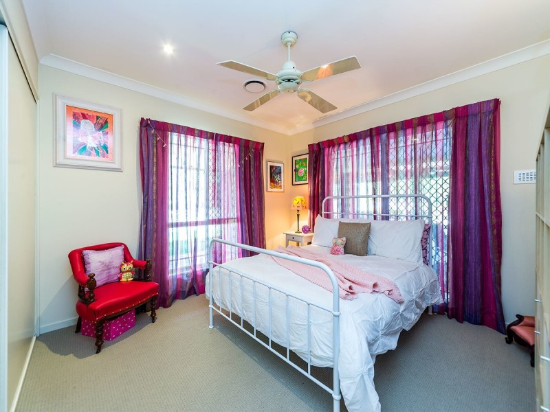 11 Ewingar Court, Helensvale QLD 4212