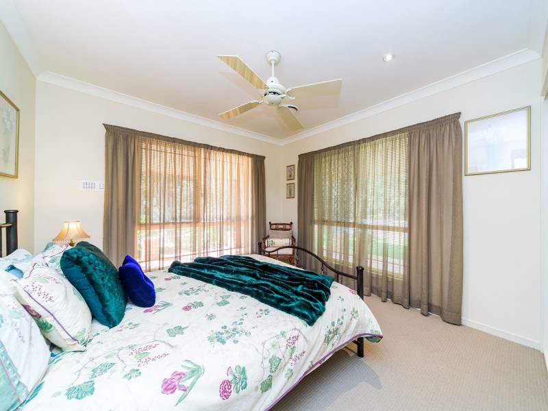 11 Ewingar Court, Helensvale QLD 4212