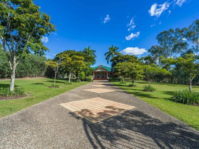 11 Ewingar Court, Helensvale QLD 4212