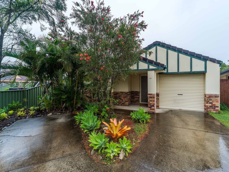 11 Trade Winds Drive, Helensvale QLD 4212
