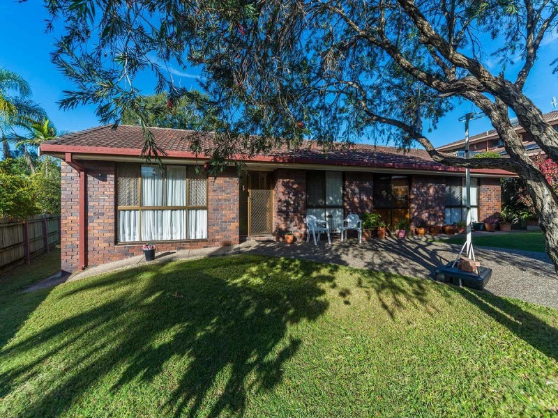 33 Dromana Crescent, Helensvale QLD 4212
