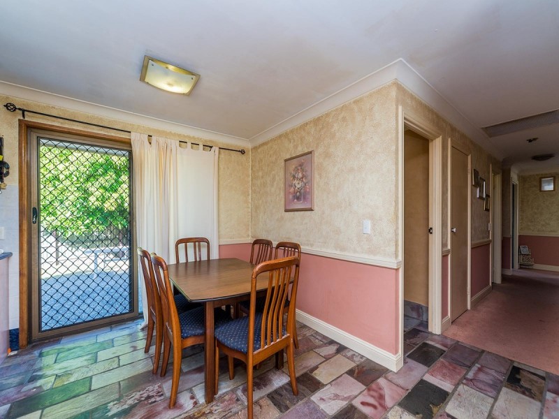 33 Dromana Crescent, Helensvale QLD 4212