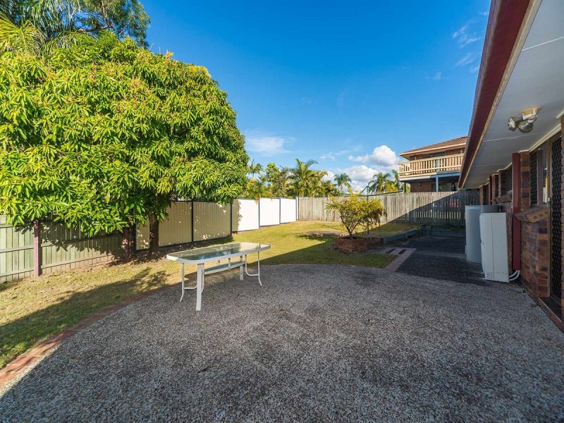 33 Dromana Crescent, Helensvale QLD 4212