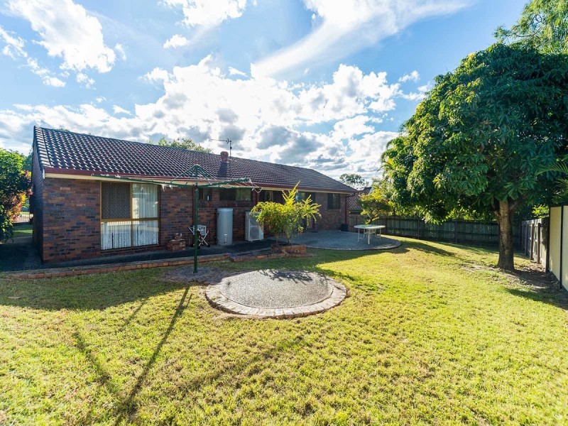 33 Dromana Crescent, Helensvale QLD 4212