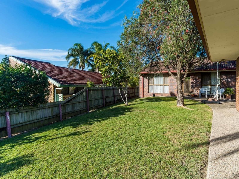 33 Dromana Crescent, Helensvale QLD 4212