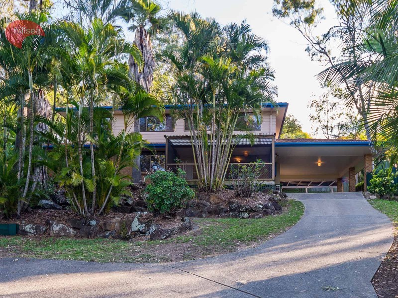 6 Nowra Court, Helensvale QLD 4212