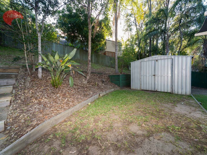 6 Nowra Court, Helensvale QLD 4212