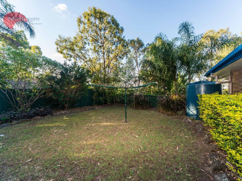 6 Nowra Court, Helensvale QLD 4212