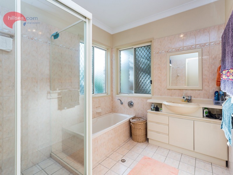 37 Gwydir Court, Helensvale QLD 4212