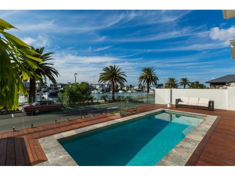 24 Northview Street, Hope Island QLD 4212