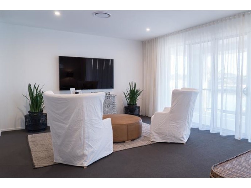 24 Northview Street, Hope Island QLD 4212
