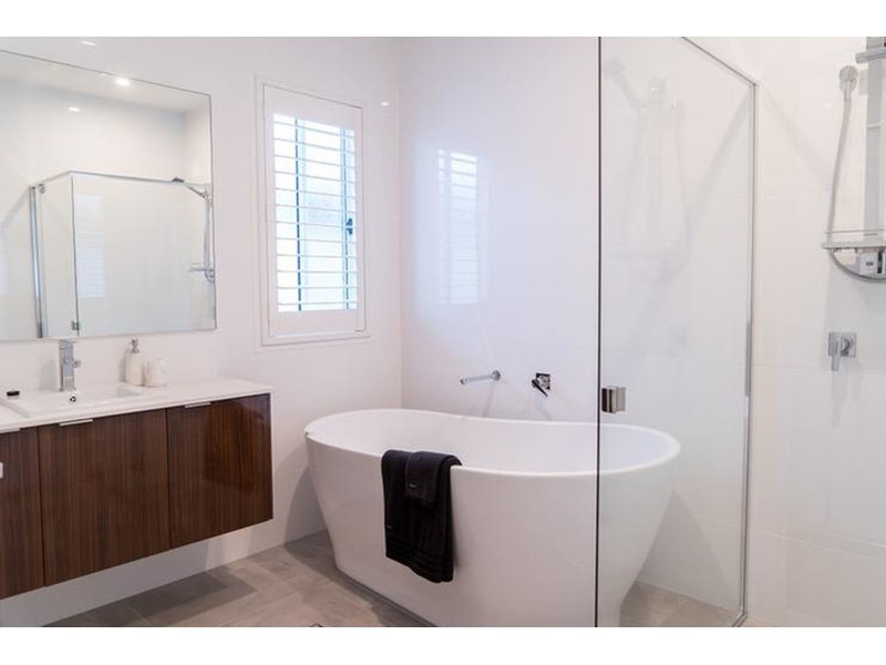 24 Northview Street, Hope Island QLD 4212