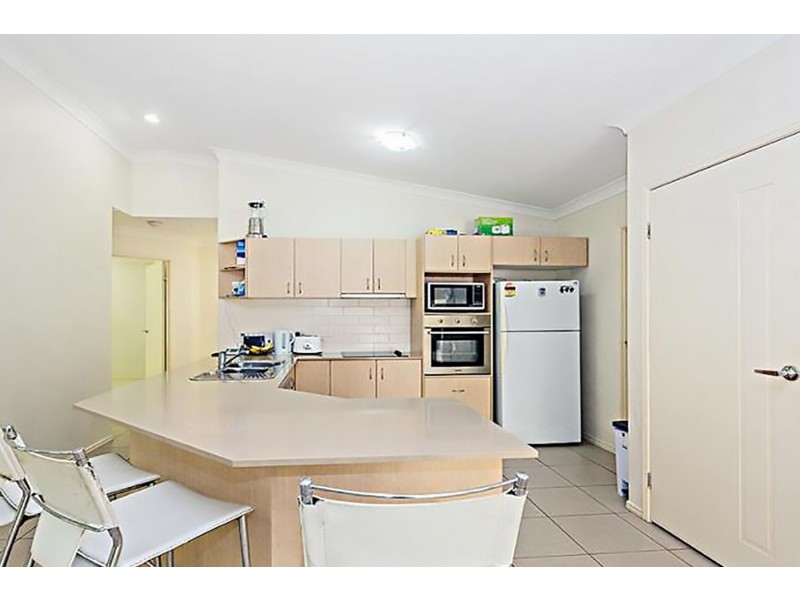 94 Roberts Drive, Maudsland QLD 4210