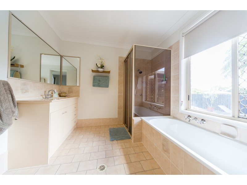 123 Discovery Drive, Helensvale QLD 4212