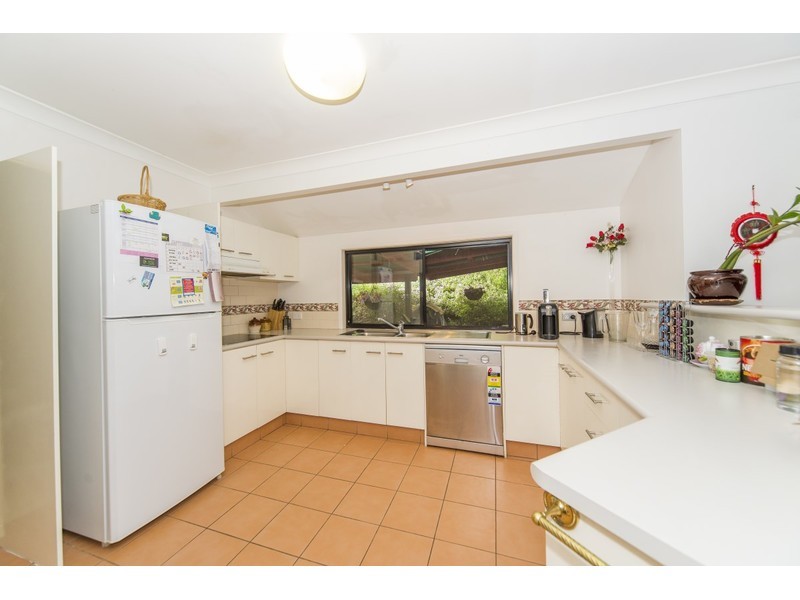 14 Avon Court, Pacific Pines QLD 4211