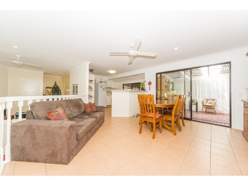 14 Avon Court, Pacific Pines QLD 4211