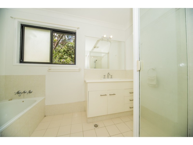14 Avon Court, Pacific Pines QLD 4211