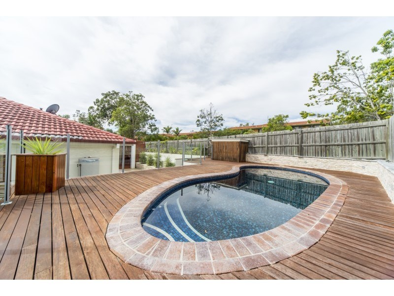 50 Latrobe Ave, Helensvale QLD 4212