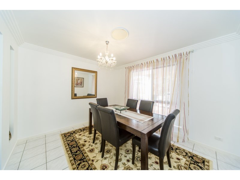 50 Latrobe Ave, Helensvale QLD 4212