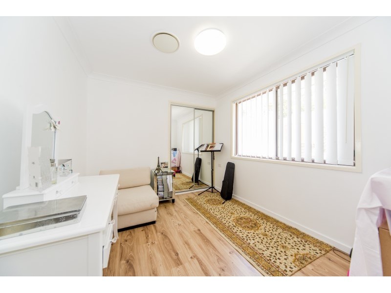 50 Latrobe Ave, Helensvale QLD 4212
