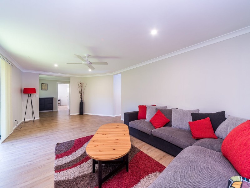 10 Tanunda Drive, Helensvale QLD 4212