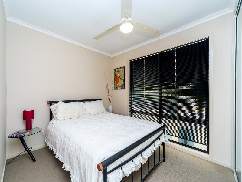 6 Lachlan Court, Helensvale QLD 4212
