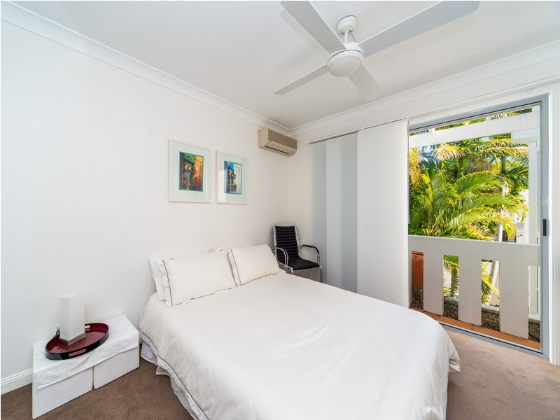 6/100 Cotlew Street, Southport QLD 4215