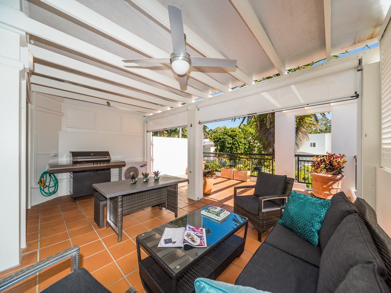 6/100 Cotlew Street, Southport QLD 4215