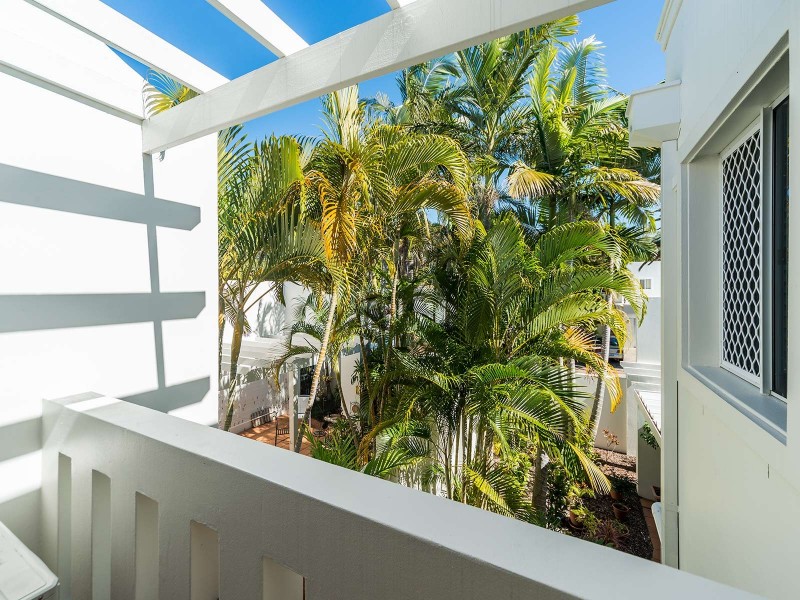 6/100 Cotlew Street, Southport QLD 4215
