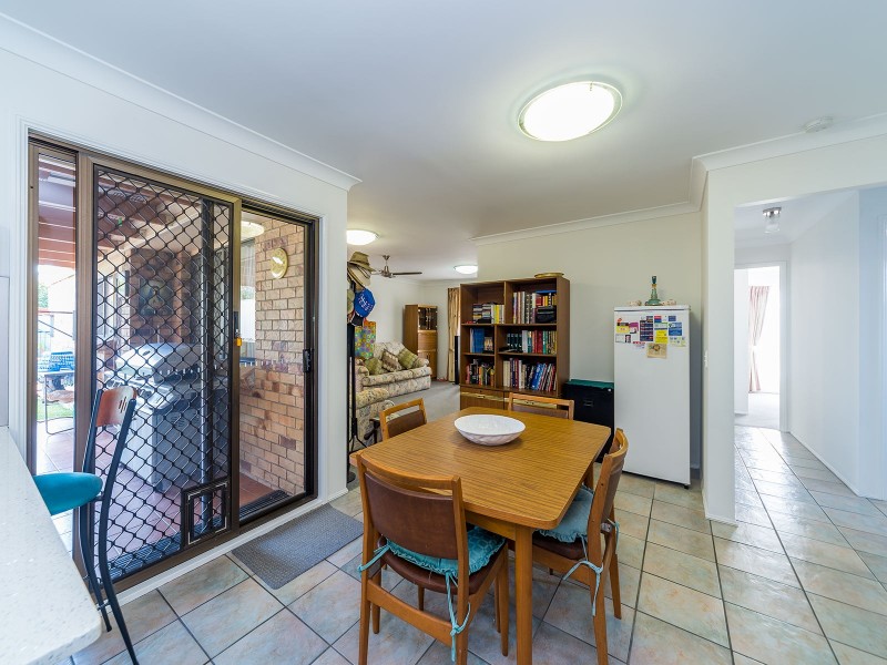 6 Tocumwal Court, Helensvale QLD 4212