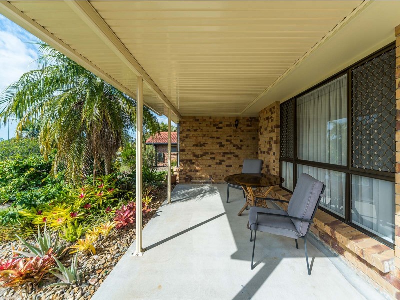 6 Tocumwal Court, Helensvale QLD 4212