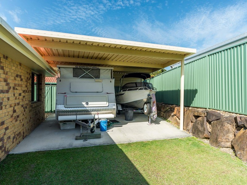 6 Tocumwal Court, Helensvale QLD 4212